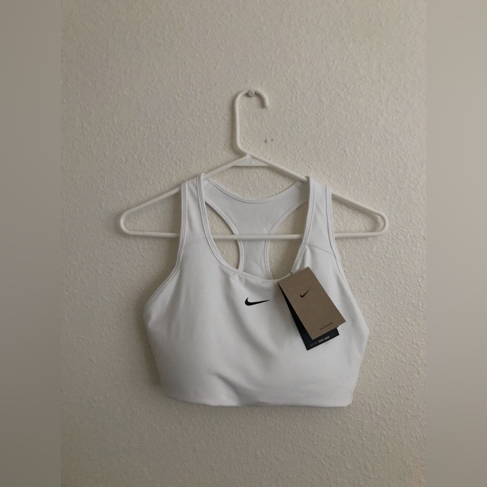 Nike Women’s White Sports Bra, Large